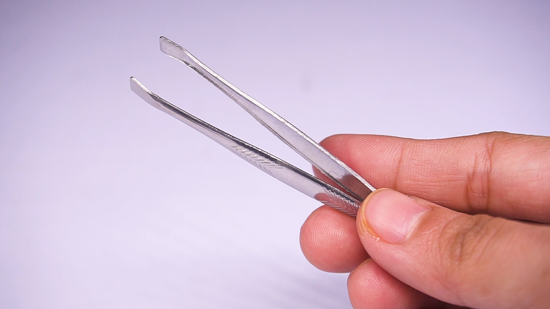 Essential Guide to Dental Tweezers and Forceps: Uses, Types, and Benefits